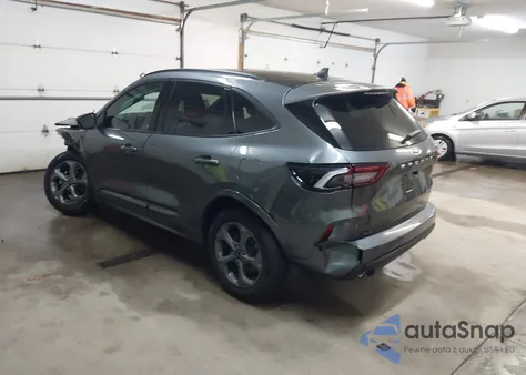 2024 Ford Escape St-Line z USA, uszkodzony, nr VIN 1FMCU9MN2RUB30391